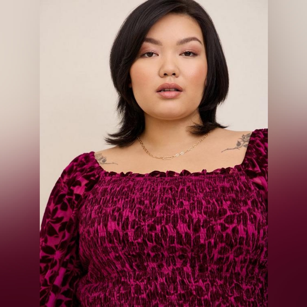 Torrid Velvet Smocked Blouson Sleeve Crop Top Size 2x - Picture 2 of 7